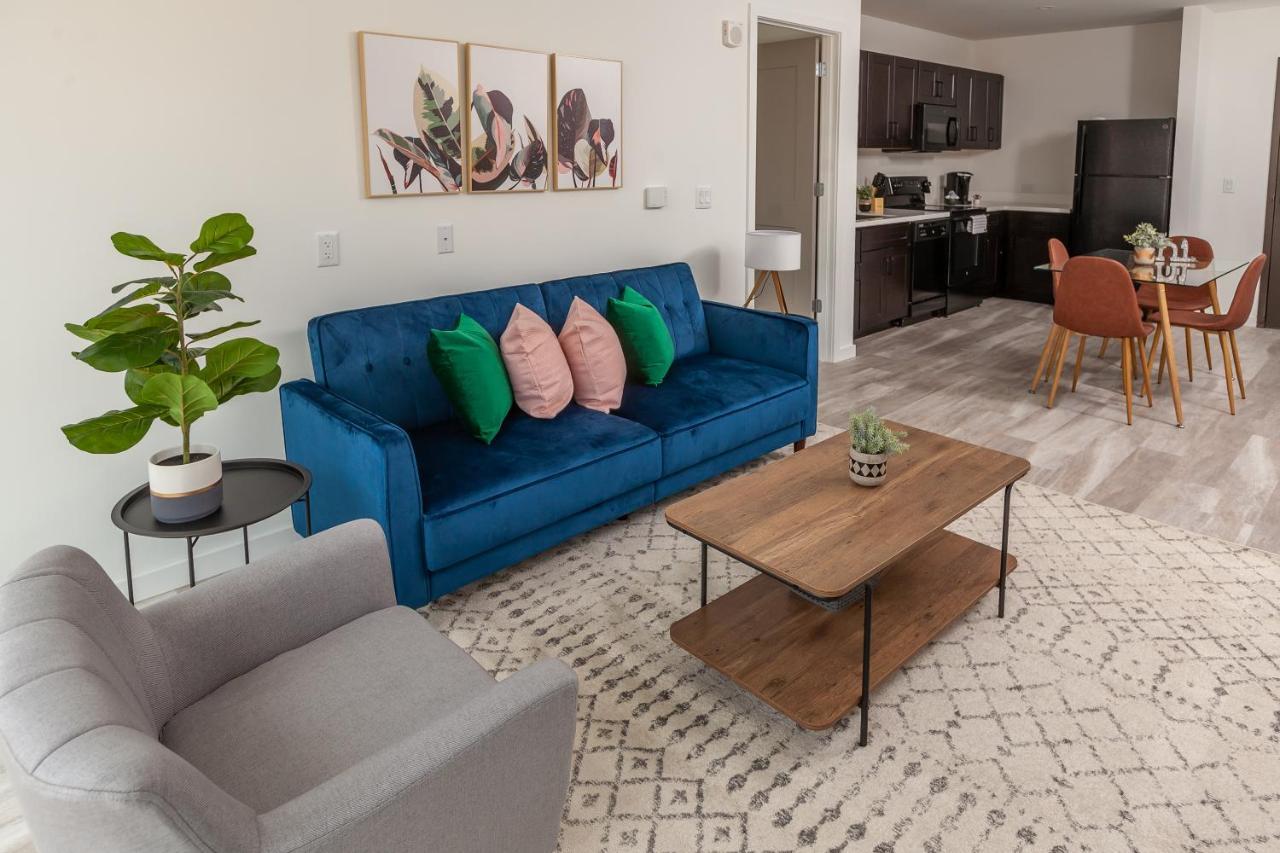 Frontdesk I The Blonde Apts Downtown سينسيناتي الغرفة الصورة